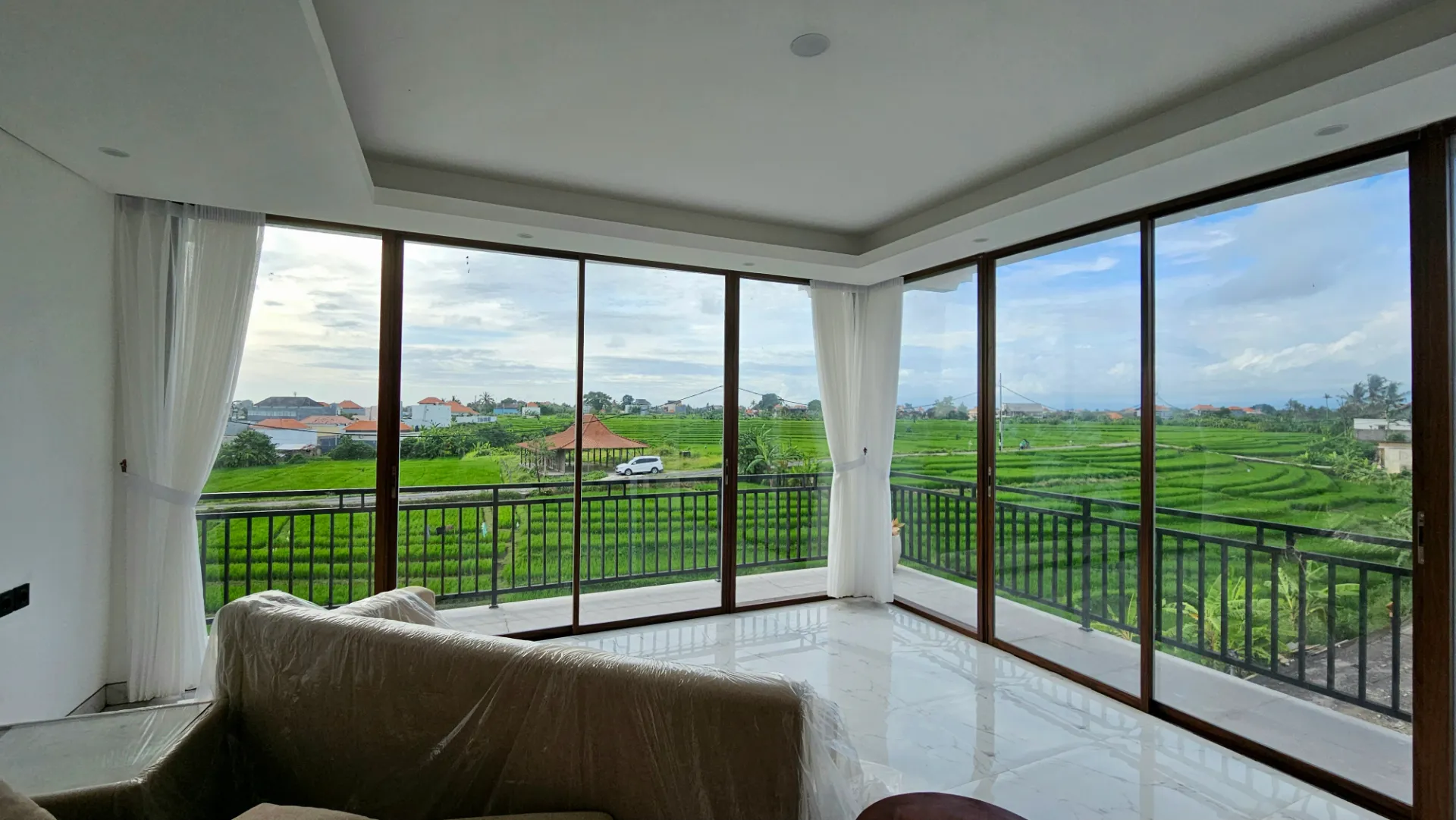 Brand New 4-Bedroom Villa – Yearly Rental – Pererenan