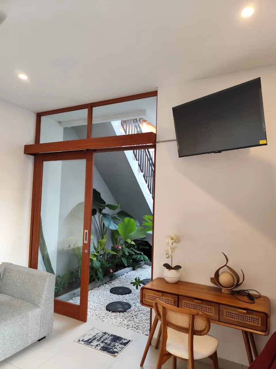 Villa For Rent 3 Bed In Cemagi Badung Bali — image 2