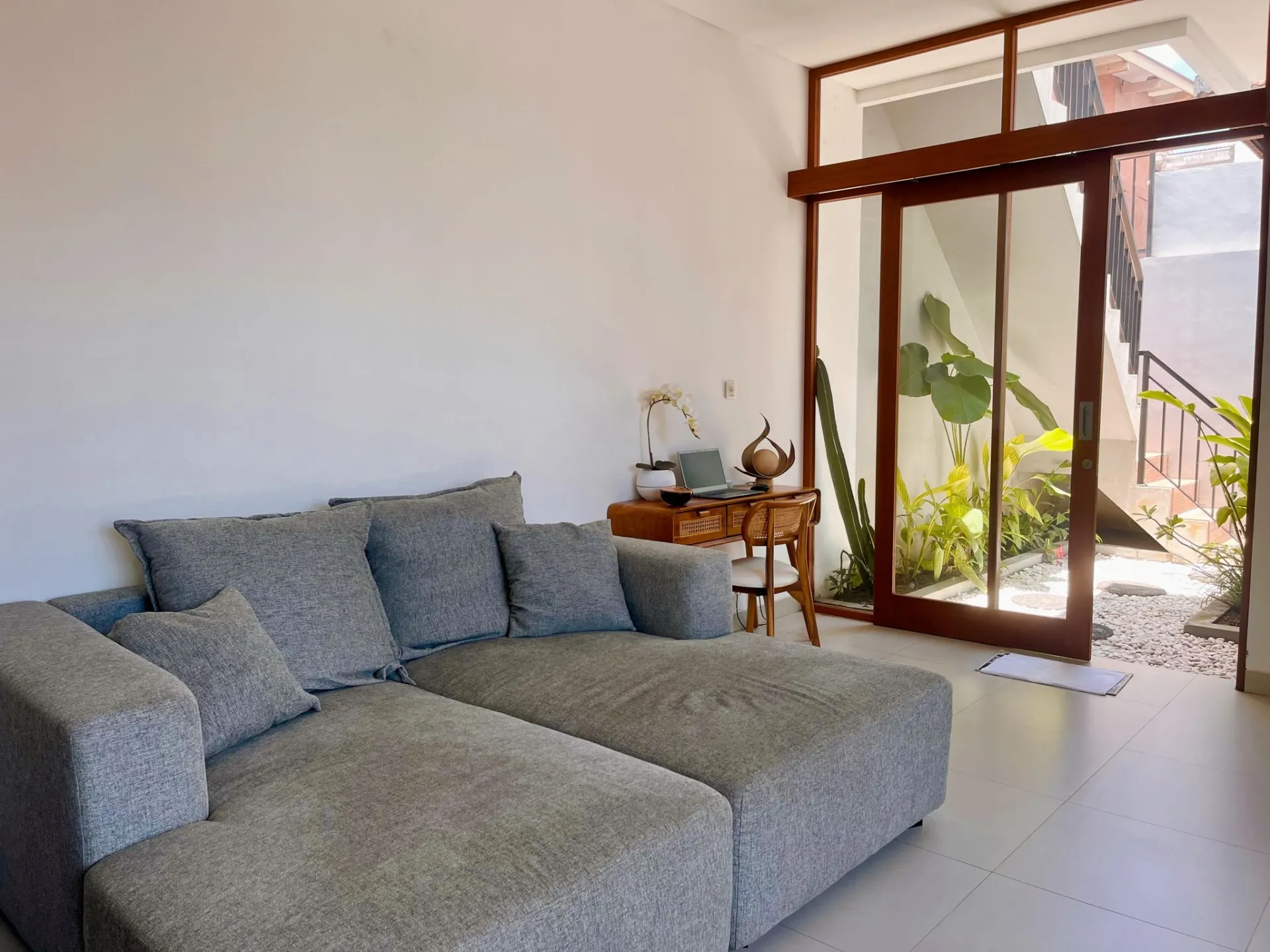 Villa For Rent 3 Bed In Cemagi Badung Bali — image 4