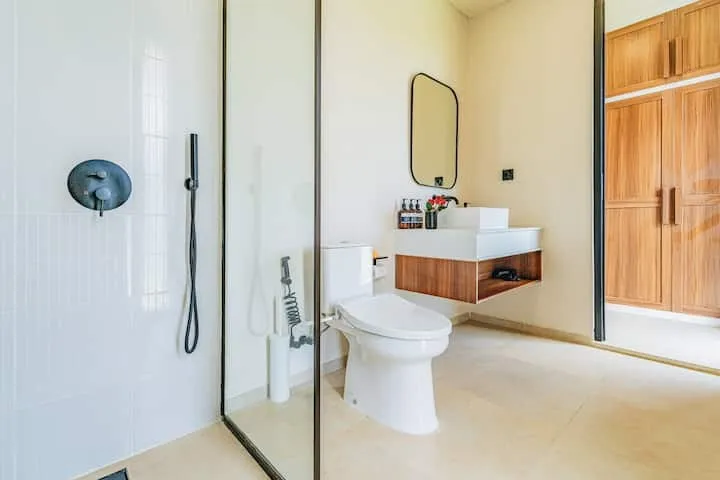 Private Villa For Rent 1 Bed In Seseh Badung Bali — image 2