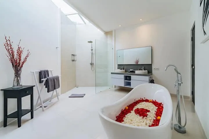 Villa For Rent 2 Bed In Umalas Kerobokan Bali — image 3