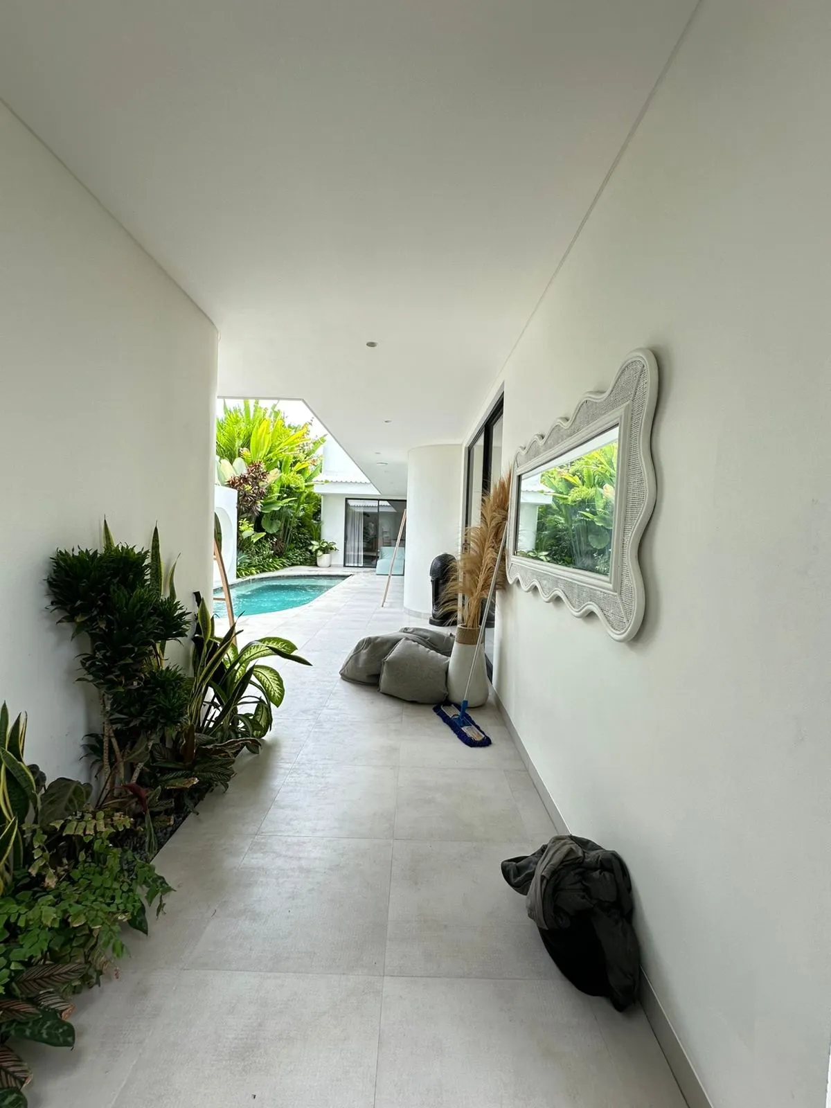 Villa For Rent 3 Bed In Berawa Badung Bali — image 3