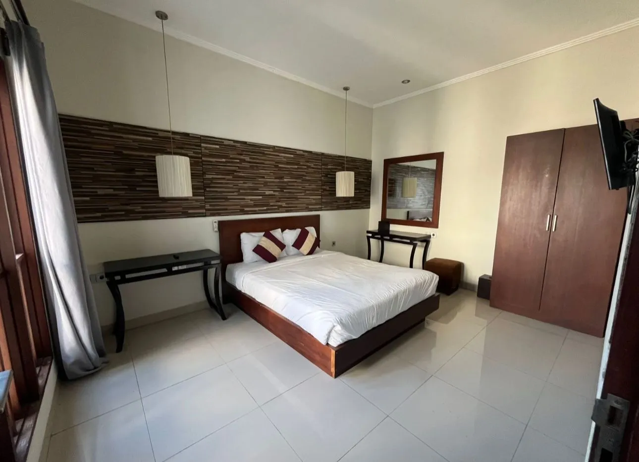 2BR VILLA KEROBOKAN — image 4