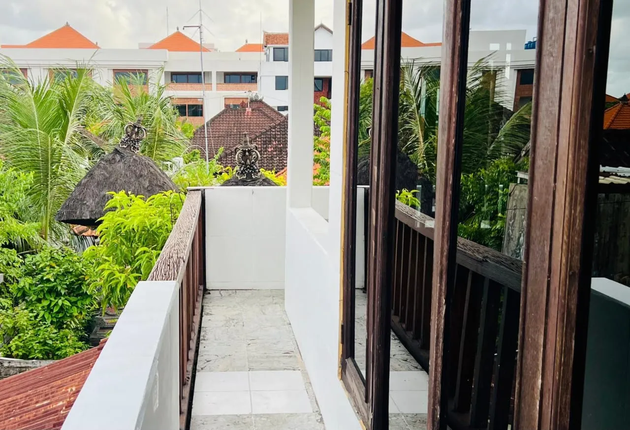 3BR HOUSE IN KEROBOKAN — image 3