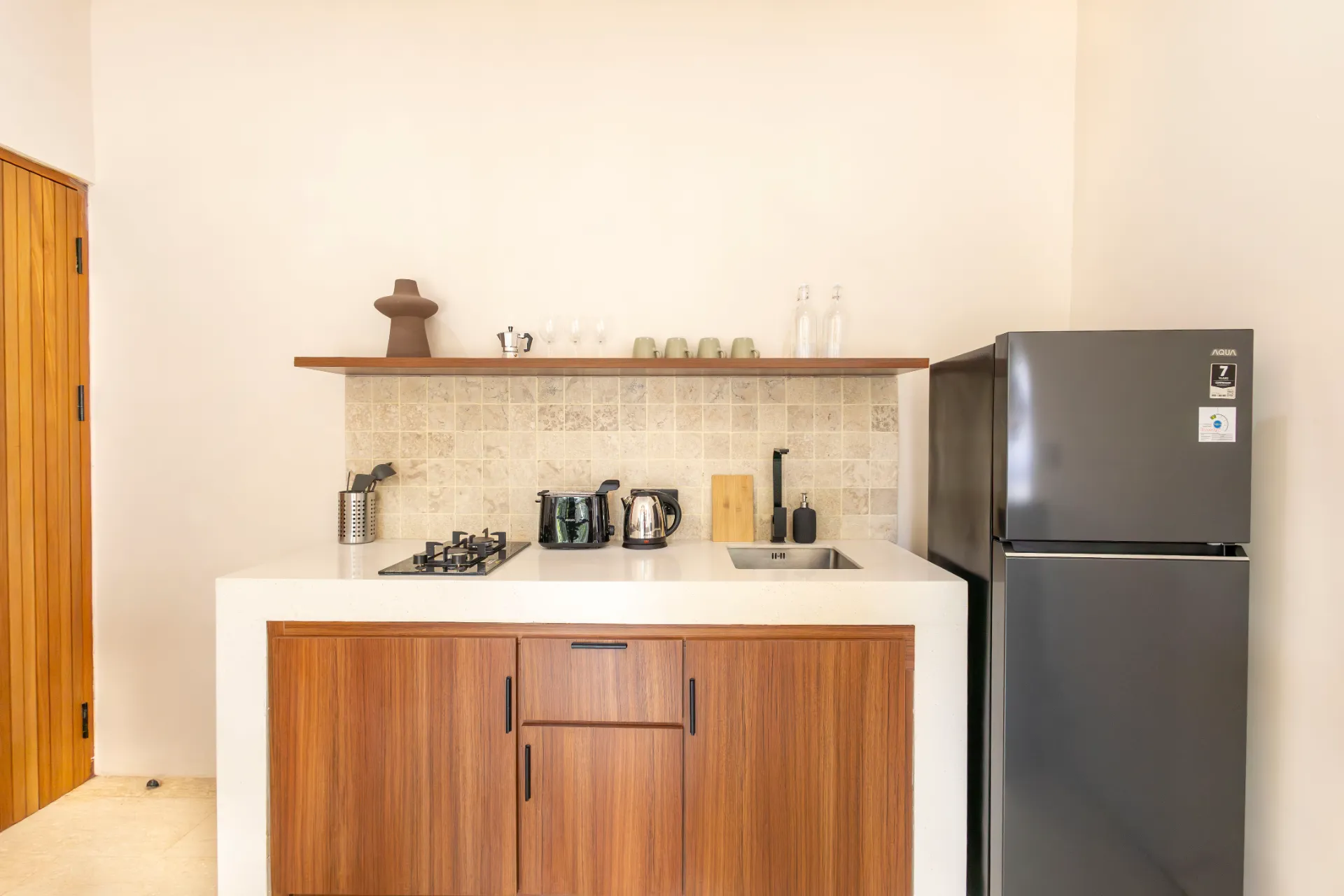 Chic 1BR Apartment for Rent – Near Bingin Beach ☀️ — image 1