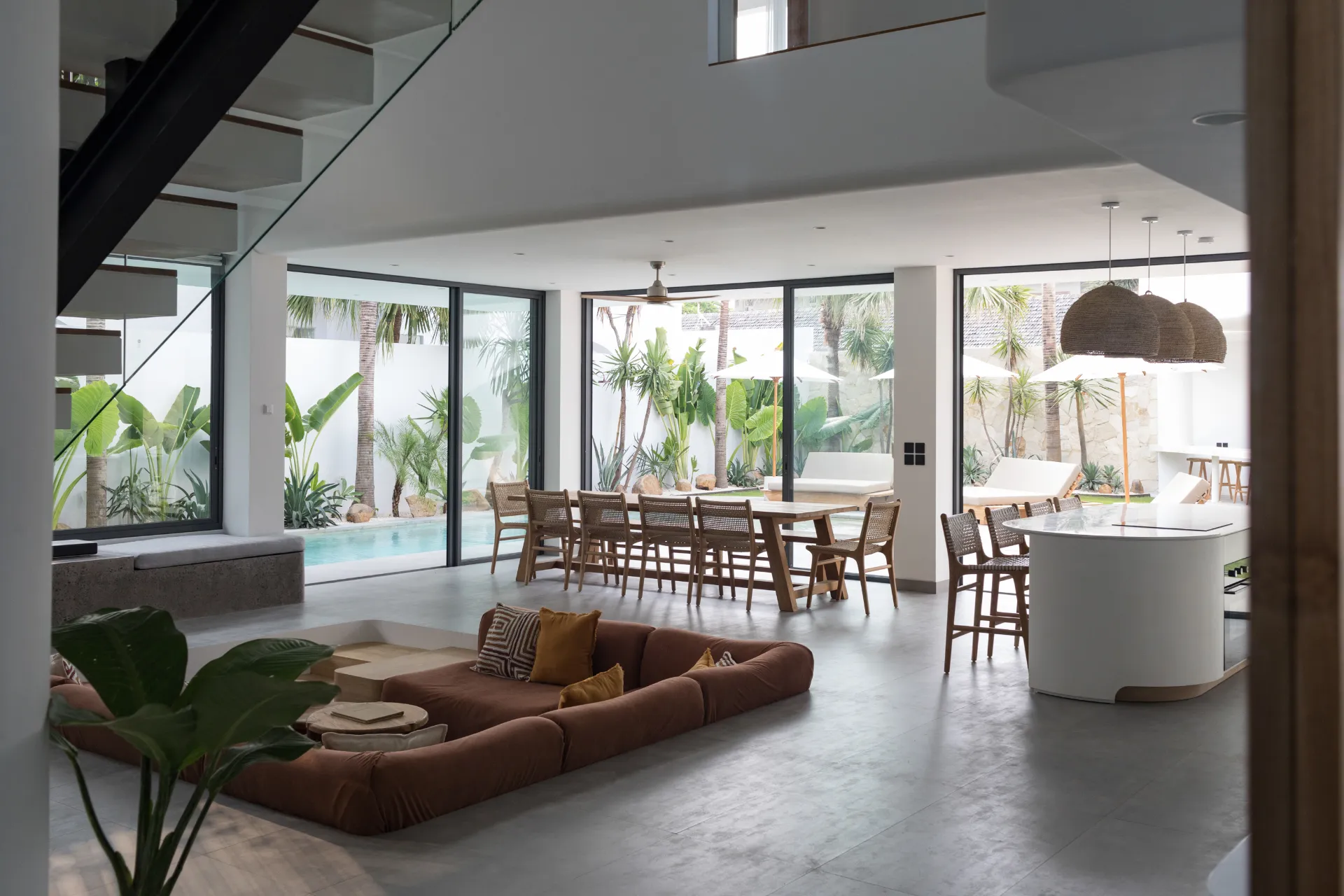 Unrivaled Berawa Mansion! Brand New 5BR with 21m Pool & Billiard Table — image 3