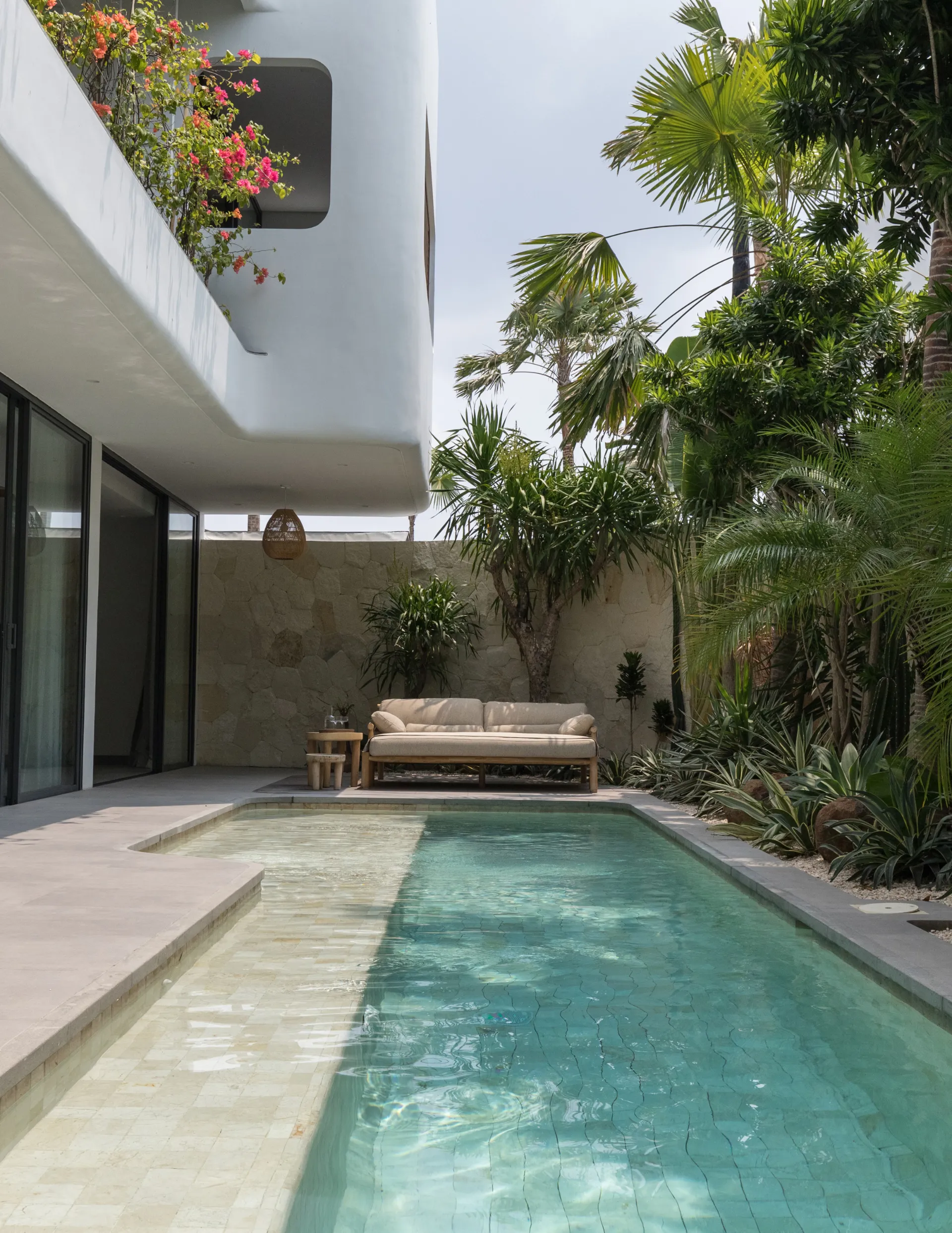 4 BEDROOM LUXURY VILLA IN BERAWA — image 1