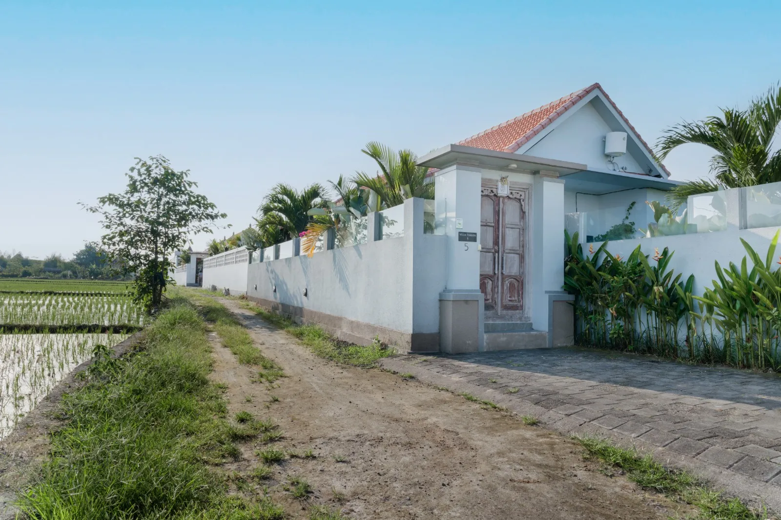 2BR Villa Pererenan walking distance to Warung El Passo — image 1