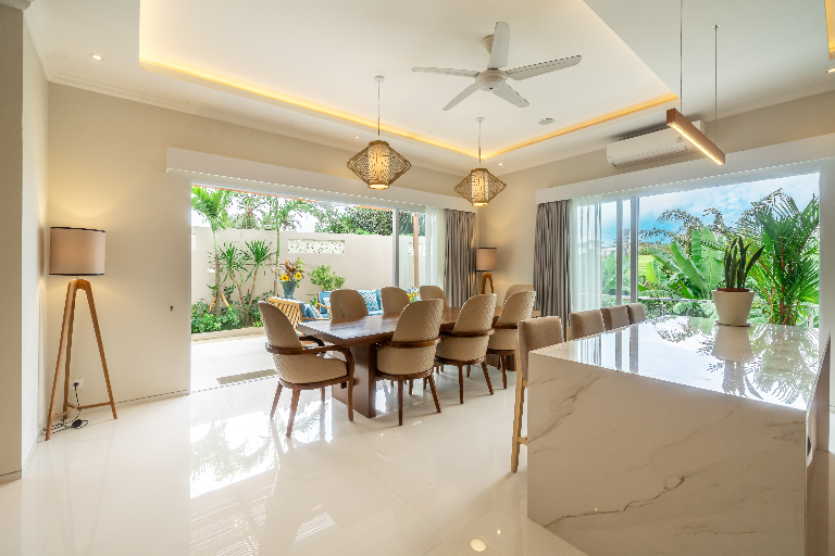 Designer Modern 4BR Bali Villa | Infinity Pool | Rooftop Bar | Rice Field Views — image 4