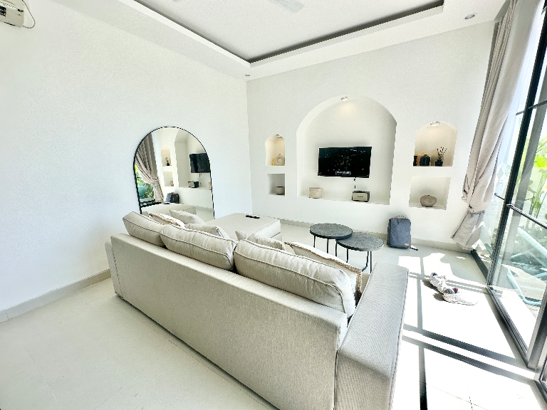 2bedroom villa seseh — image 2