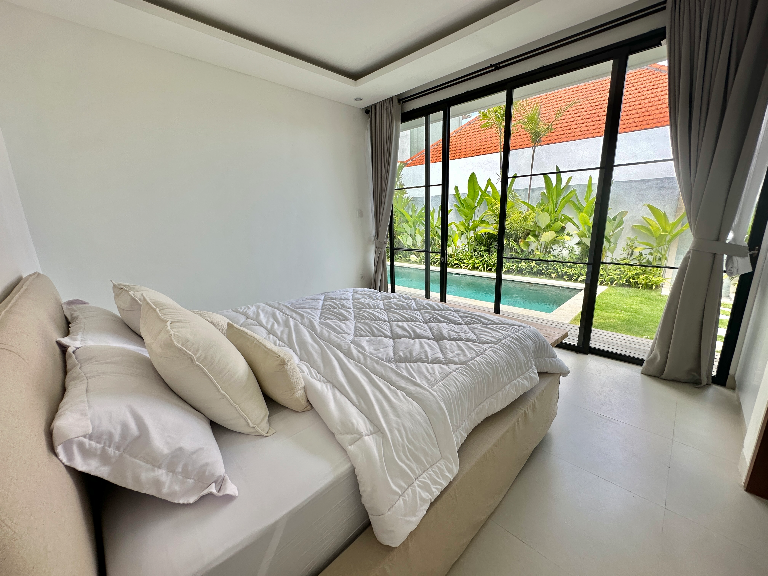 2bedroom villa seseh — image 1