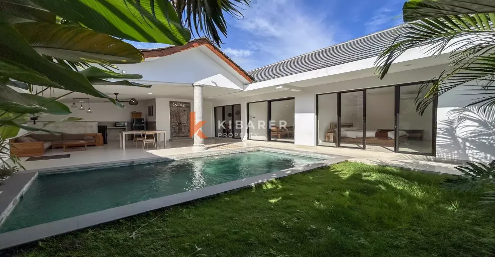 Stunning Two-Bedroom Enclosed Living Tropical Villa in Pererenan YRR3730