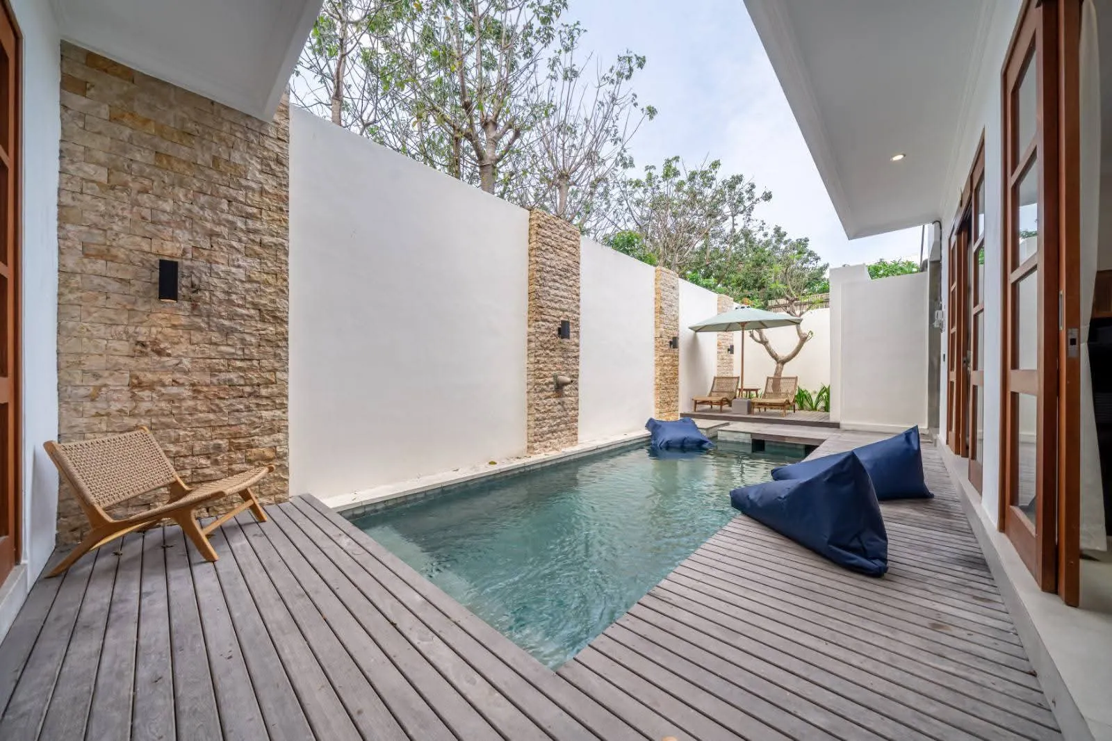 Brand New 3 Bedroom Villa in Central Berawa IDR 28.5 Mill/Month — image 1