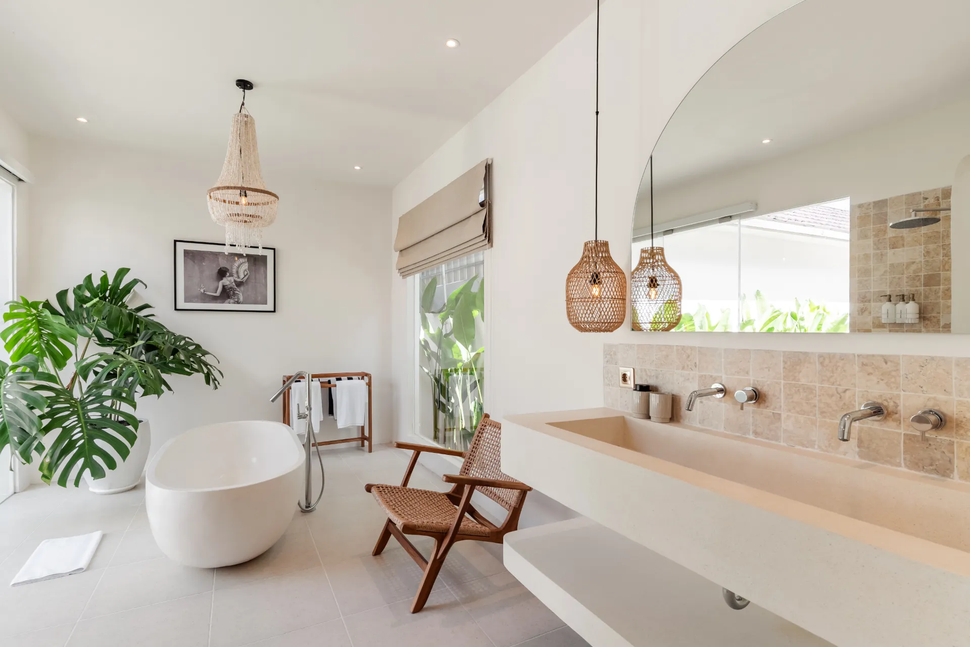 1 Bedroom + Office Villa at Melasti Beach — image 3