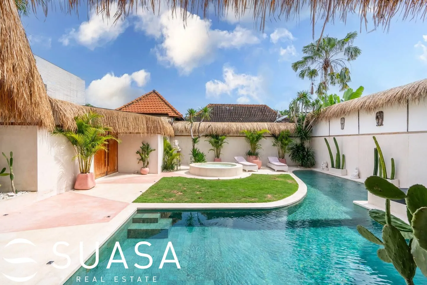 Boho Modern 3BR Villa in prime Berawa Canggu — image 2