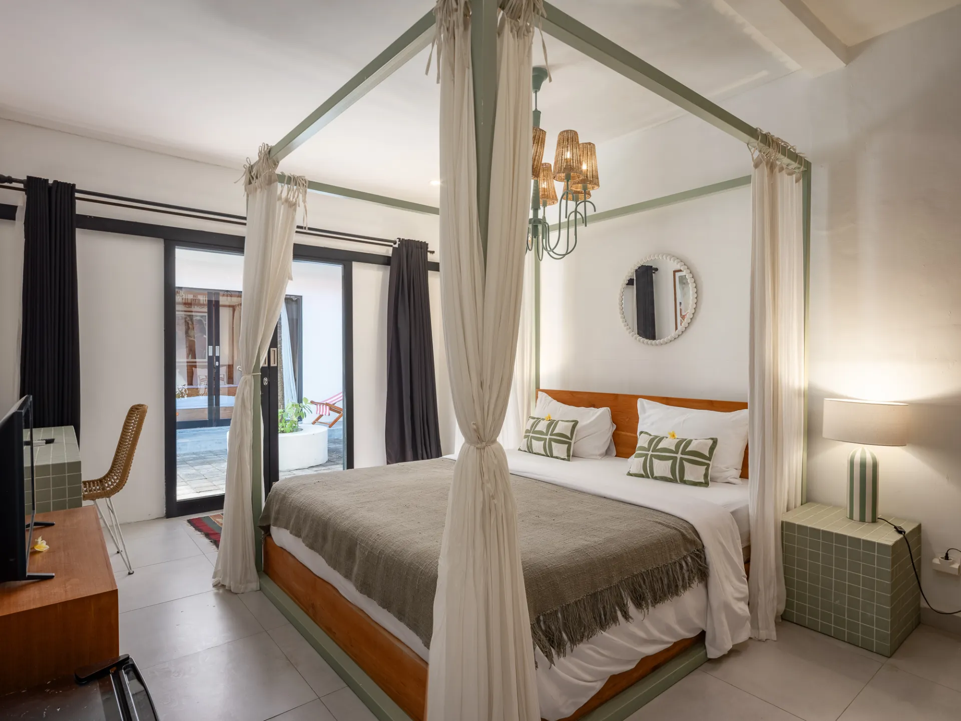 Berawa Nest - Modern Large Studio Retreat Near Berawa Beach
