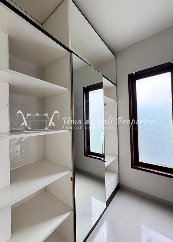 3BR VILLA FOR RENT AT KEROBOKAN — image 1
