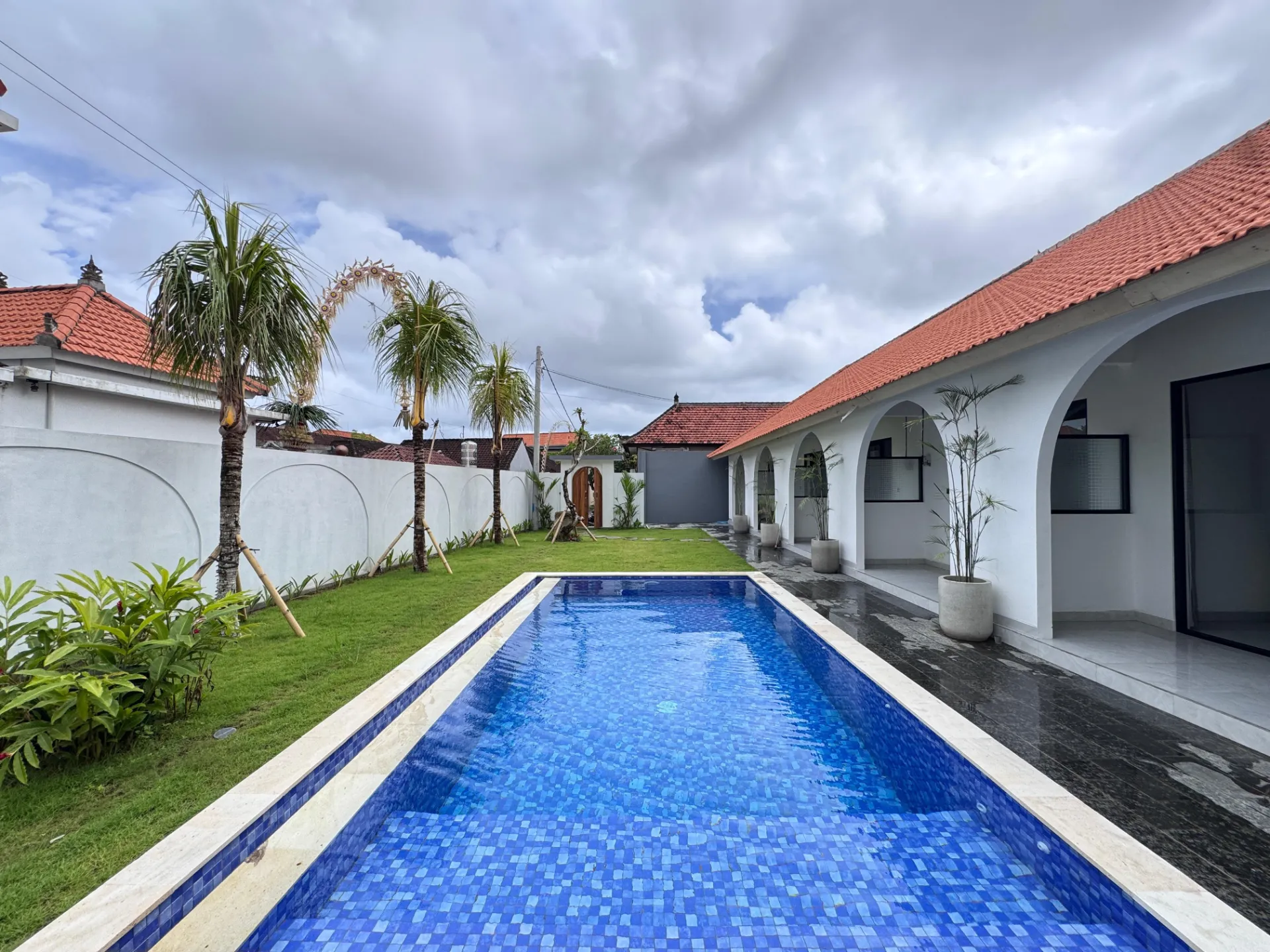 LOFT FOR RENT AT UMALAS | IP 853