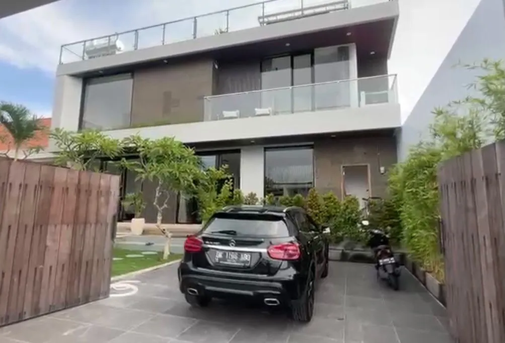 New Modern 3 Bedrooms Villa | Padonan