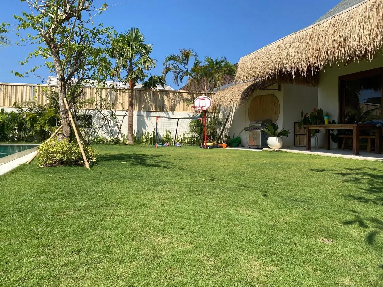 Villa For Rent 4 Bedrooms In Bumbak Umalas Kerobokan Bali