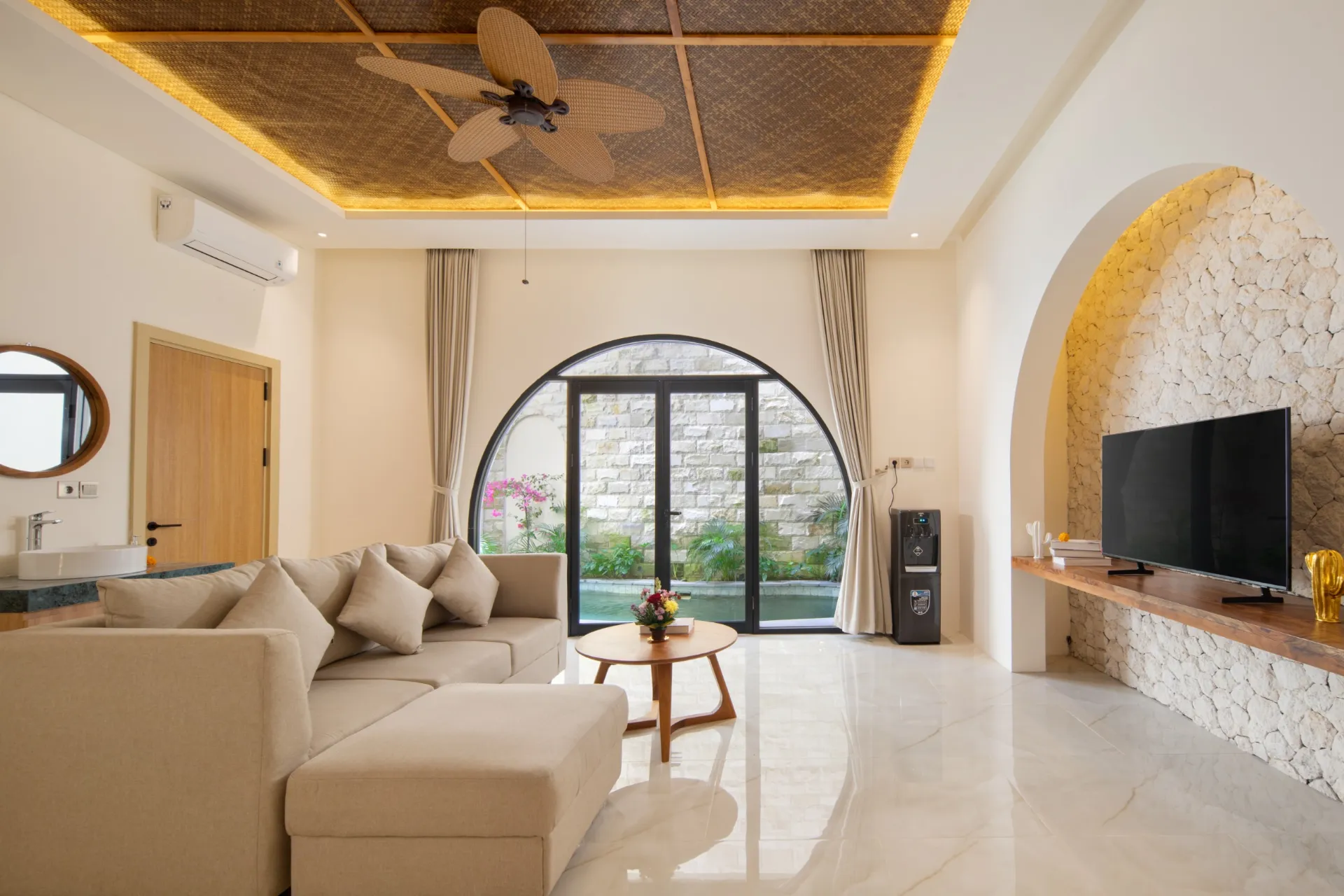 2BR Villa For Rent At Tumbak Bayuh