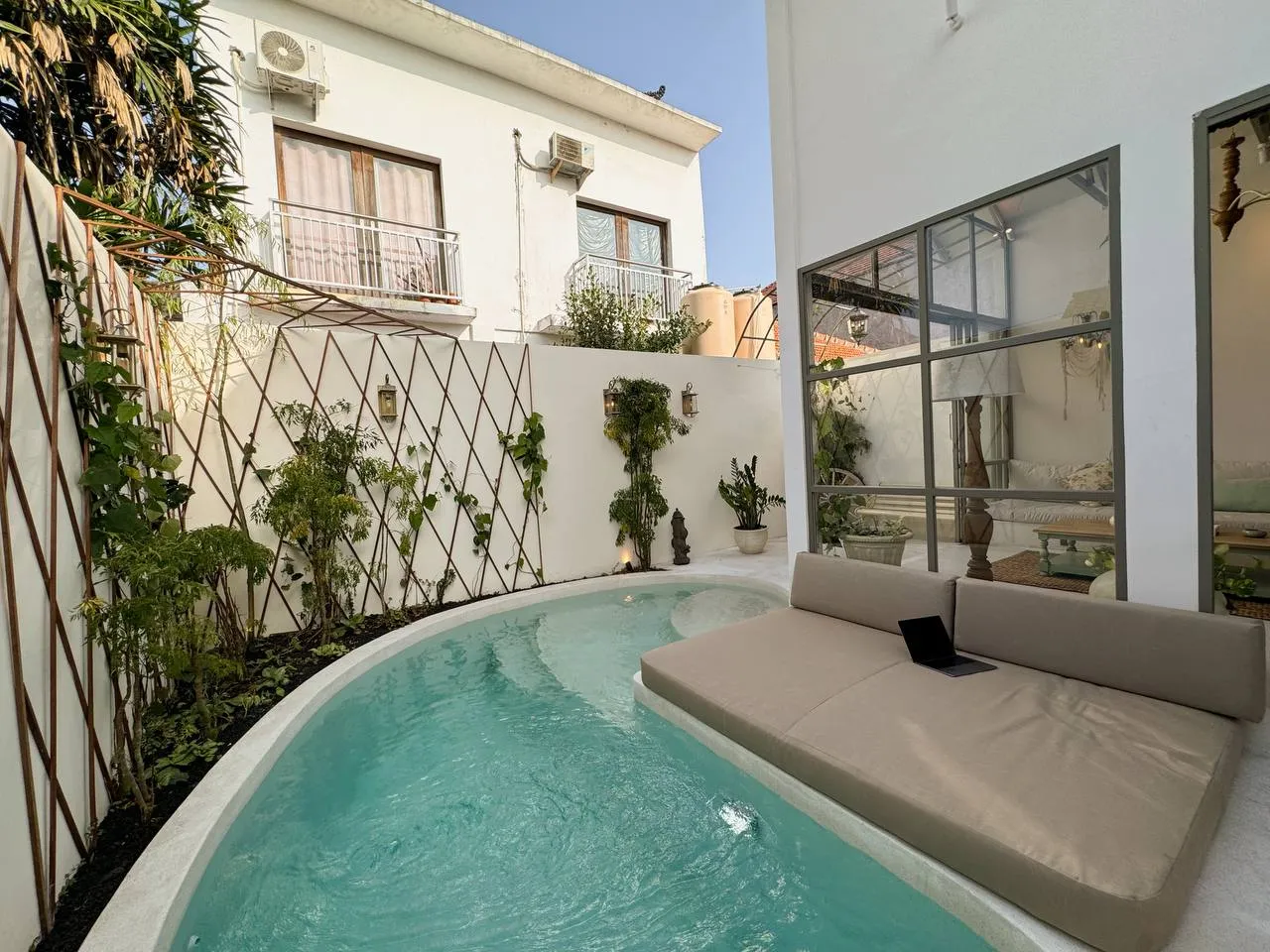 Park 97 - Sunlit Bohemian Villa with Private Pool in Canggu