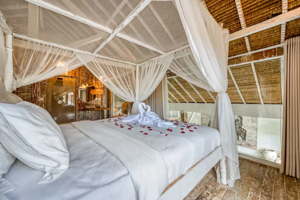 4 BEDROOM VILLA 5 MINUTES TO CEMAGI BEACH — image 4