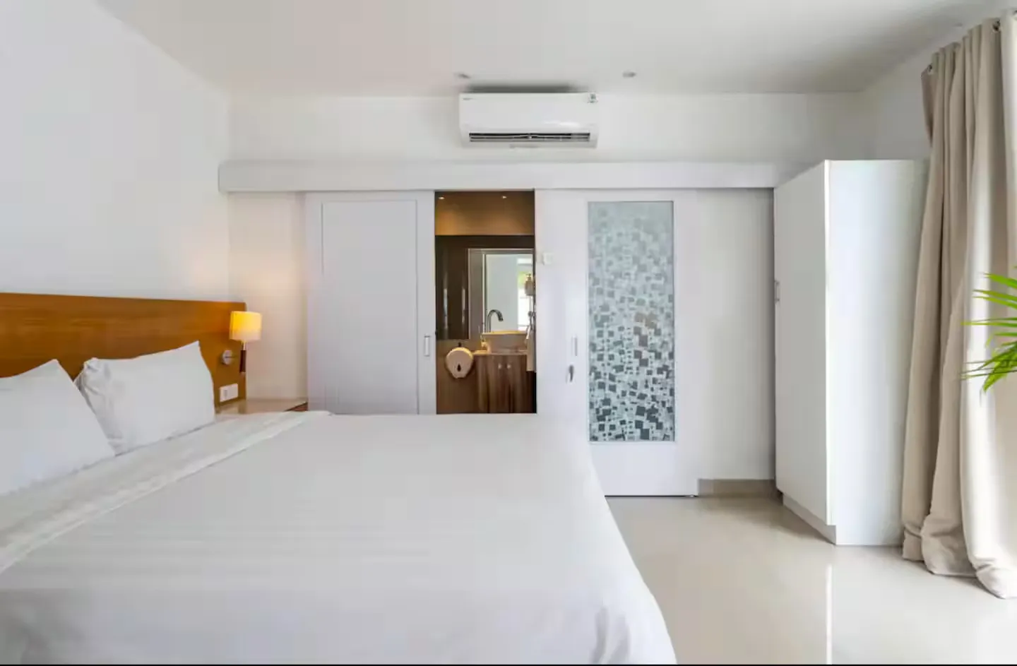 COZY 2 BEDROOMS APARTMENT WITH SHARED POOL KEROBOKAN - Y0198E — image 3