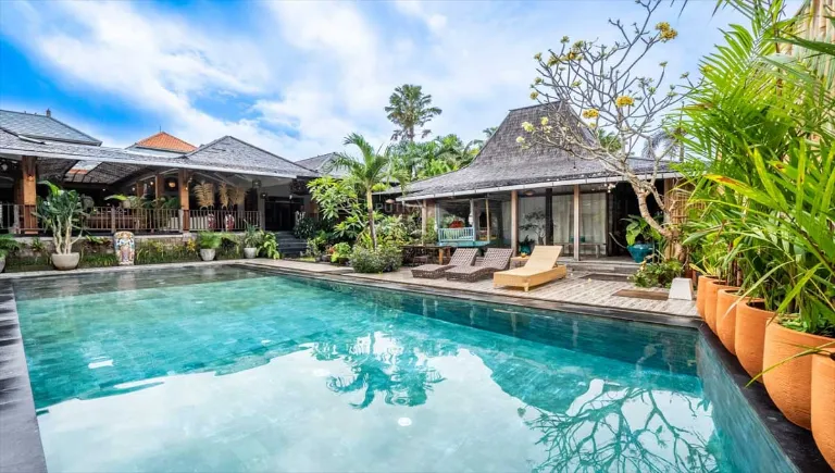 Villa For Rent 5 Bed In Pengubengan Kerobokan
