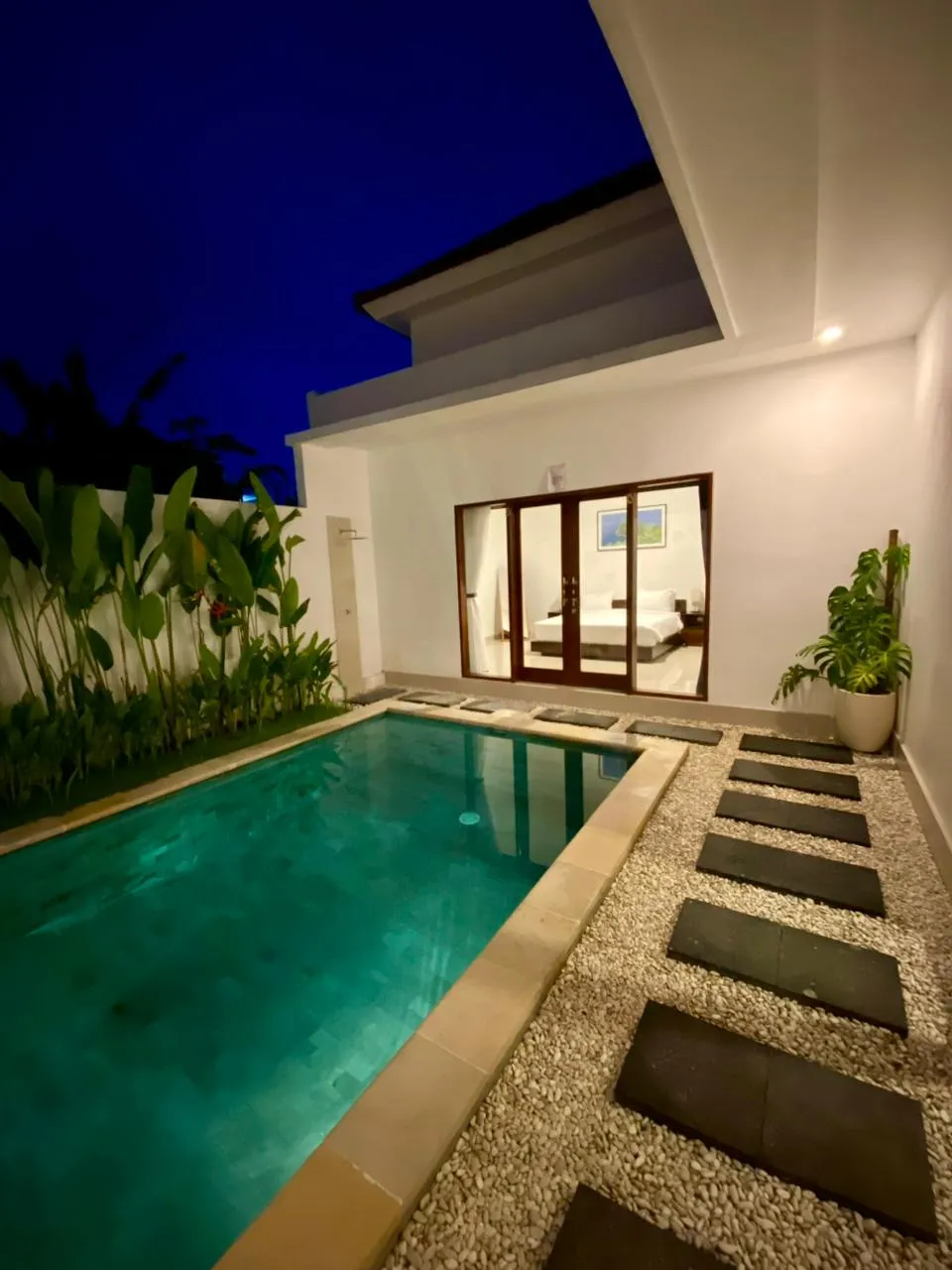 DO 488 - FOR RENT MODERN VILLA IN KEROBOKAN - CANGGU — image 3