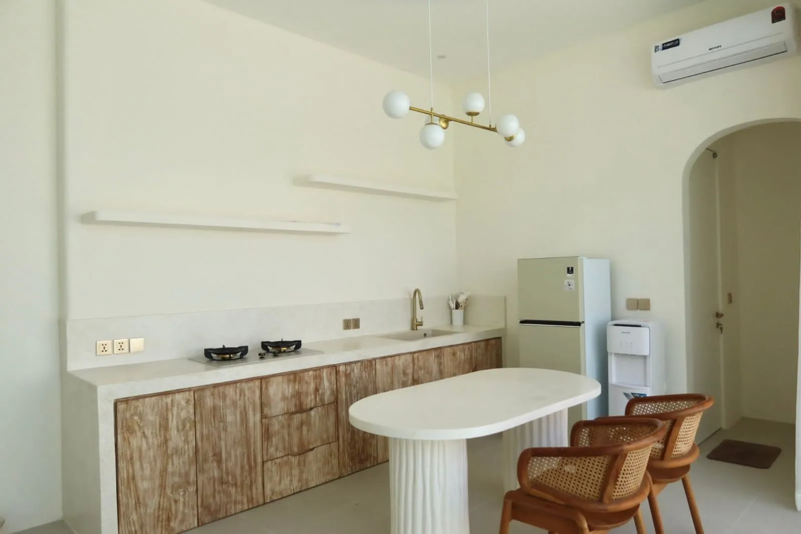 Villa For Rent 2 Bed In Kerobokan Kelod Bali — image 3