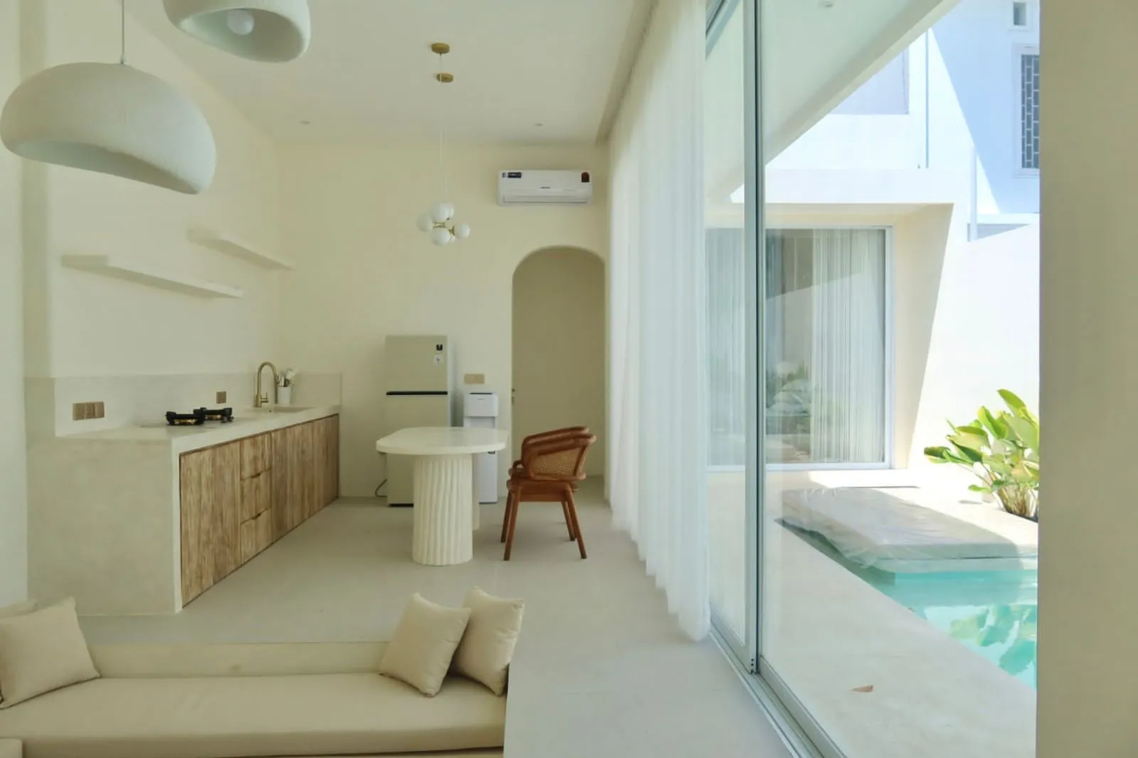 Villa For Rent 2 Bed In Kerobokan Kelod Bali — image 1