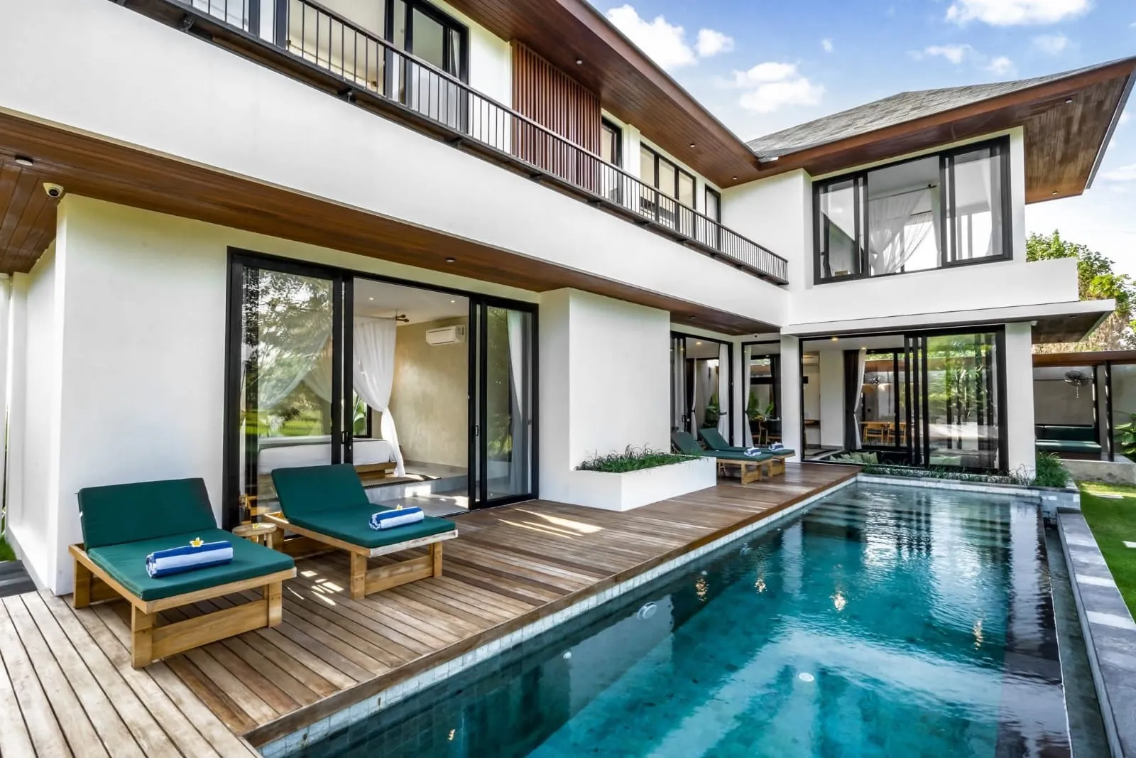 Villa For Rent 3 Bed In Tanah Lot Tabanan Bali — image 1