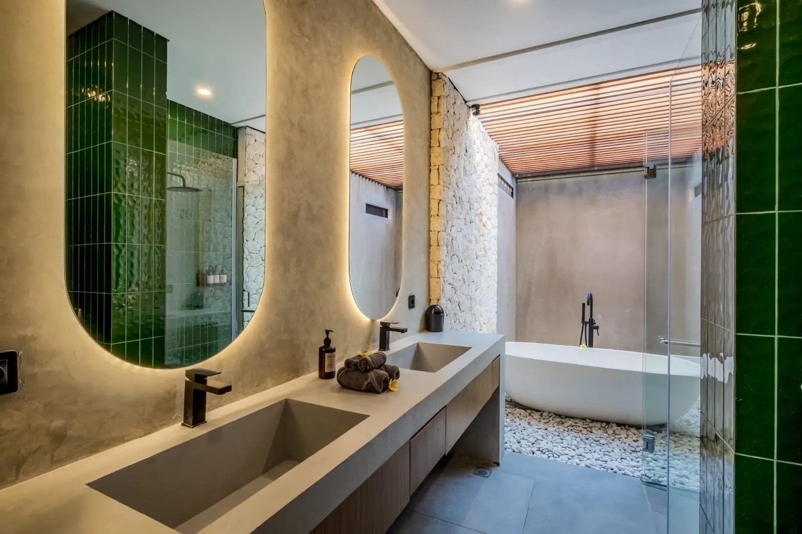 Villa For Rent 3 Bed In Tanah Lot Tabanan Bali — image 3