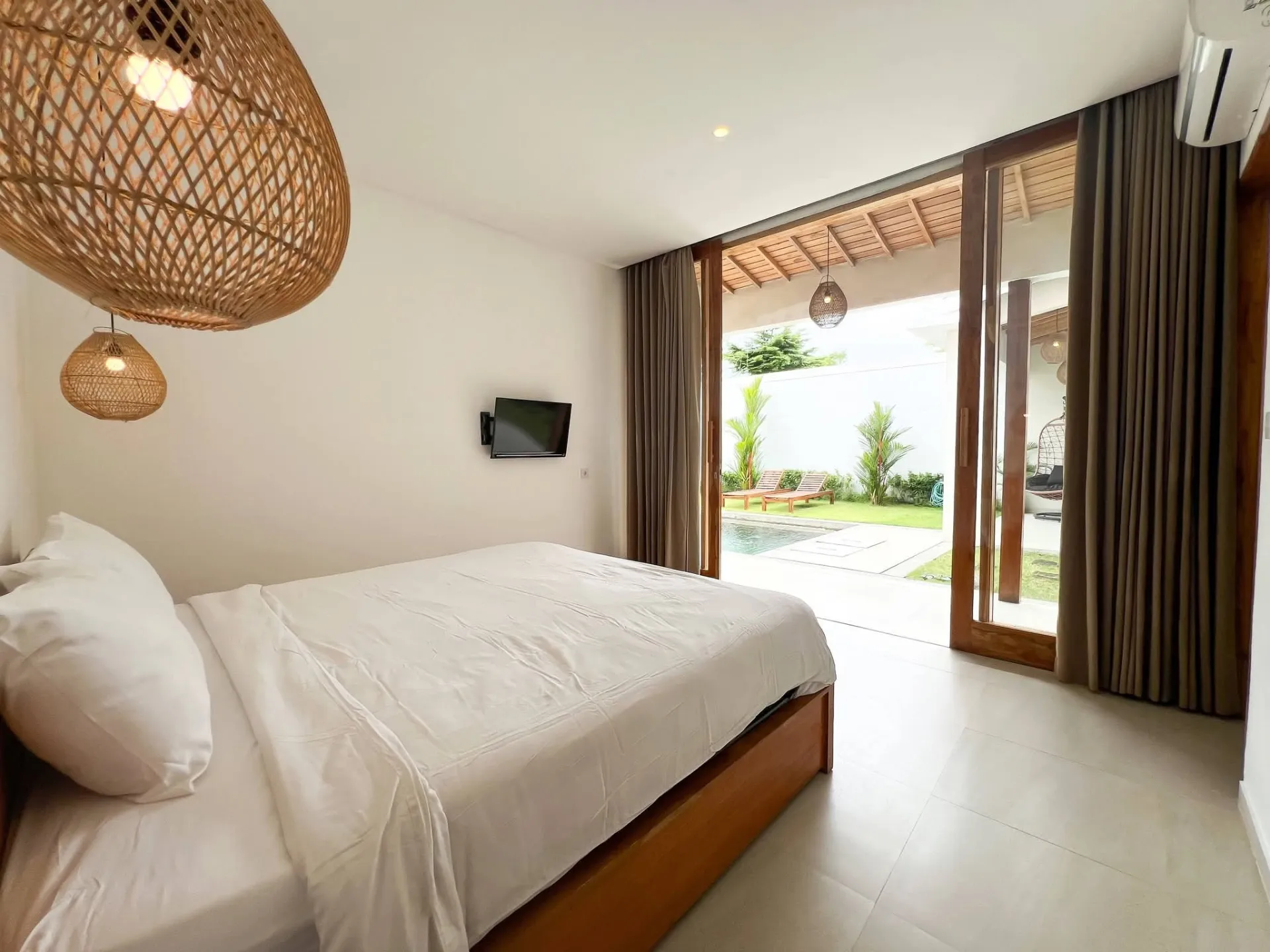 Villa For Rent 2 Bed In Jl Pantai Seseh Badung Bali — image 1