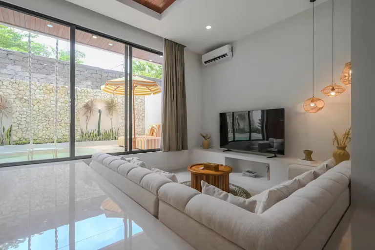3 BR VILLAS IN UMALAS — image 1