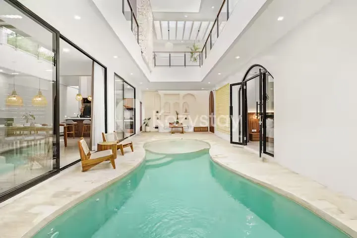 3 BR VILLA IN UMALAS — image 1