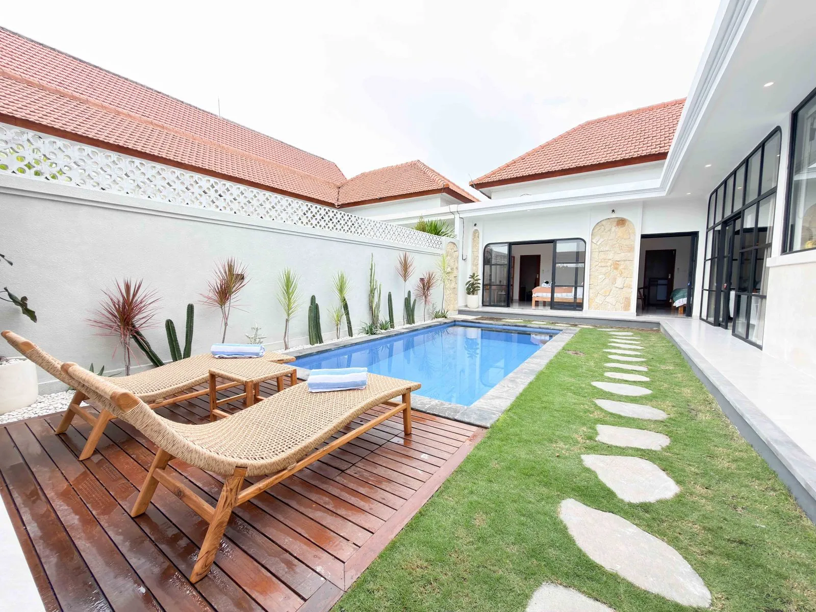 3BR VILLA SESEH — image 1