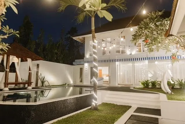 Villa For Rent 3 Bed In Bumbak Umalas Kerobokan — image 2