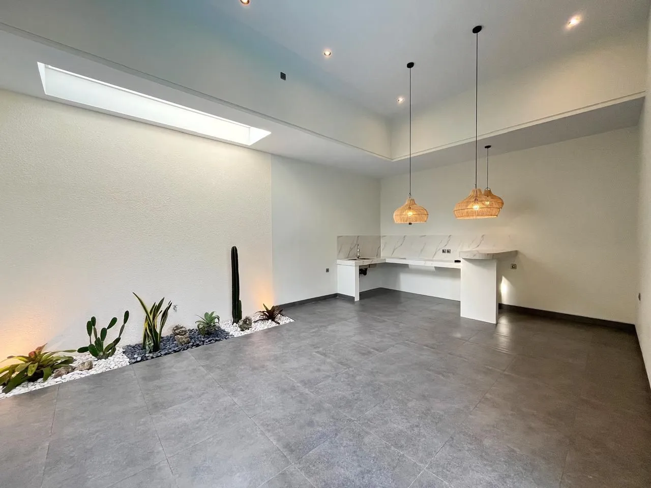 2BR Brand New Umalas Unfurnished — image 1