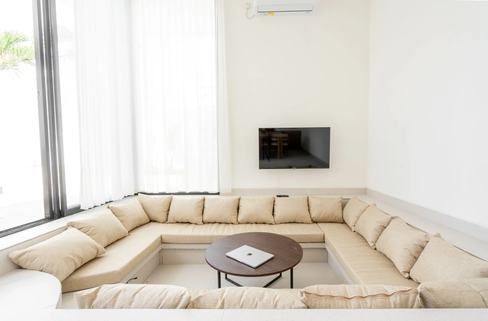 Newly Build : 2BR Villa with Rooftop in Pererenan