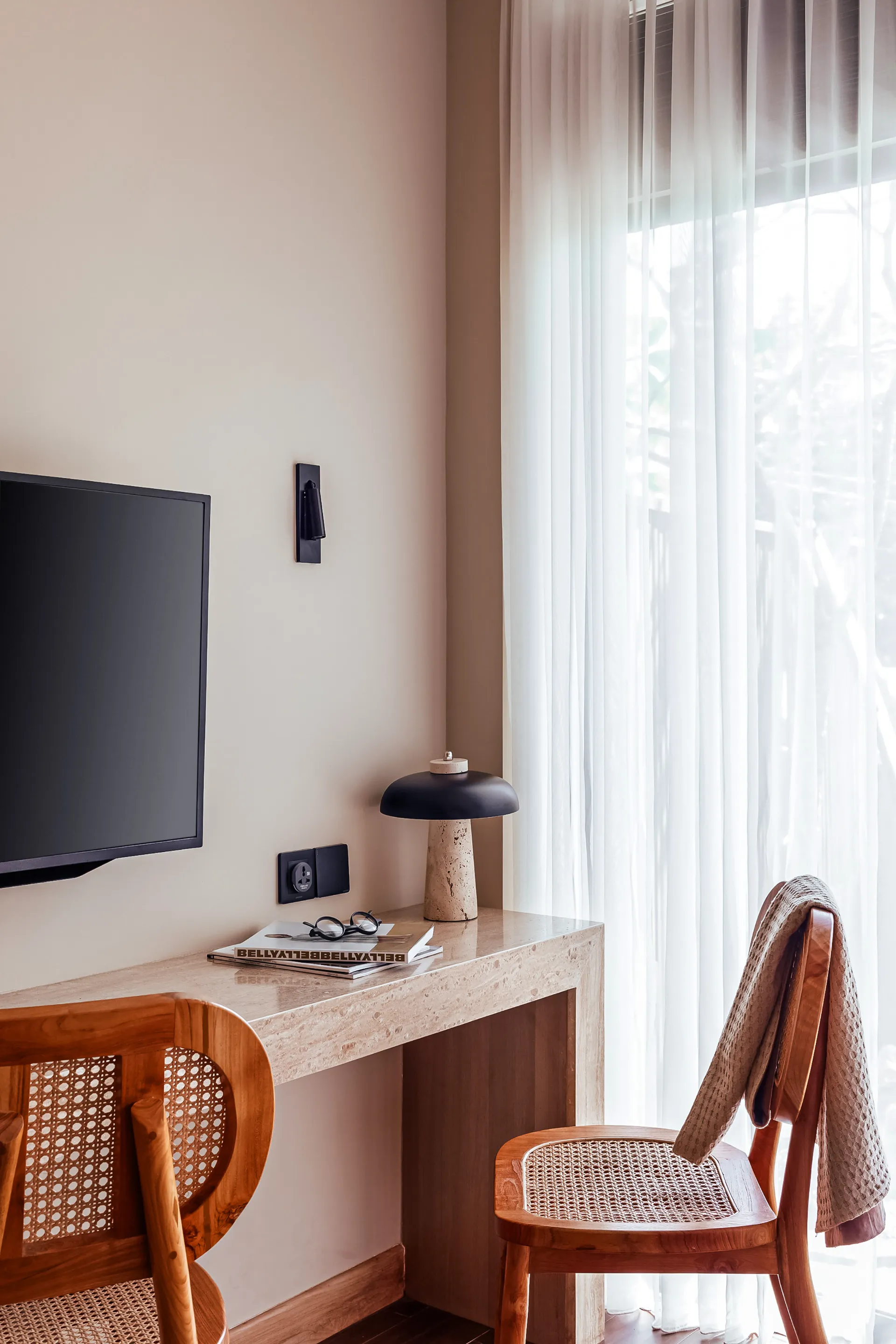 Signature Studio Private Garden AVIATOR HOTEL — image 3