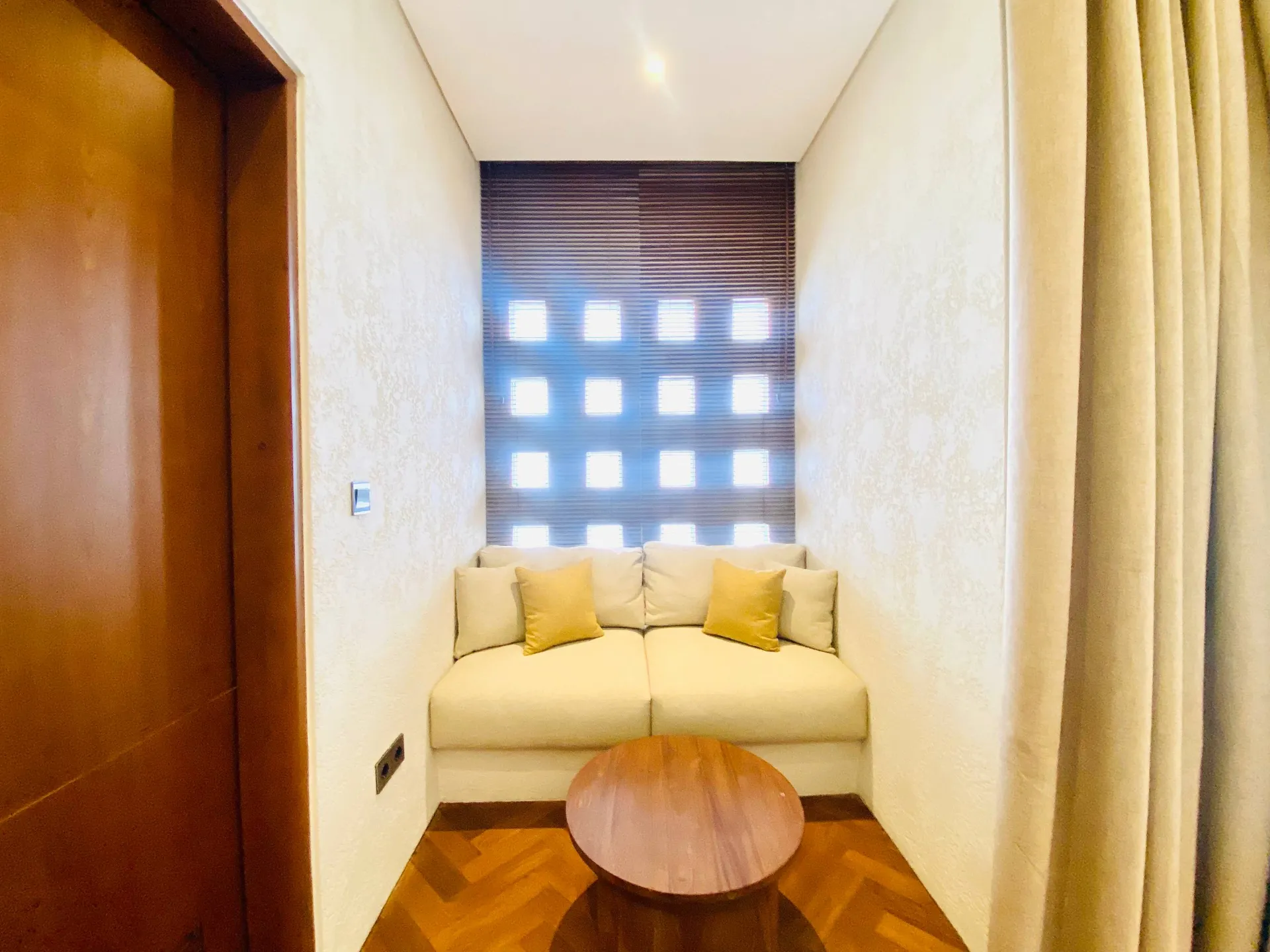 3 BEDROOM LUXURY VILLA FULLY FURNISHED IN BERAWA — image 1