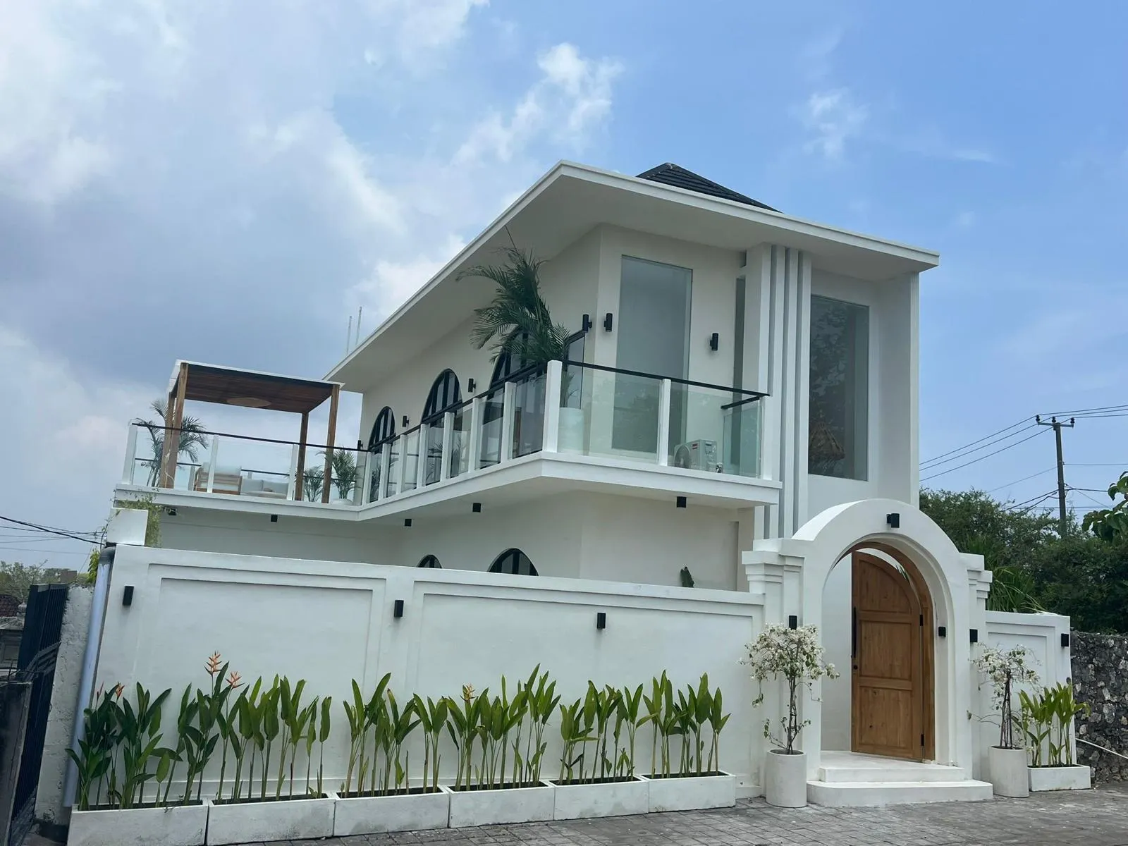 Home in a tranquil part of Ungasan — image 1