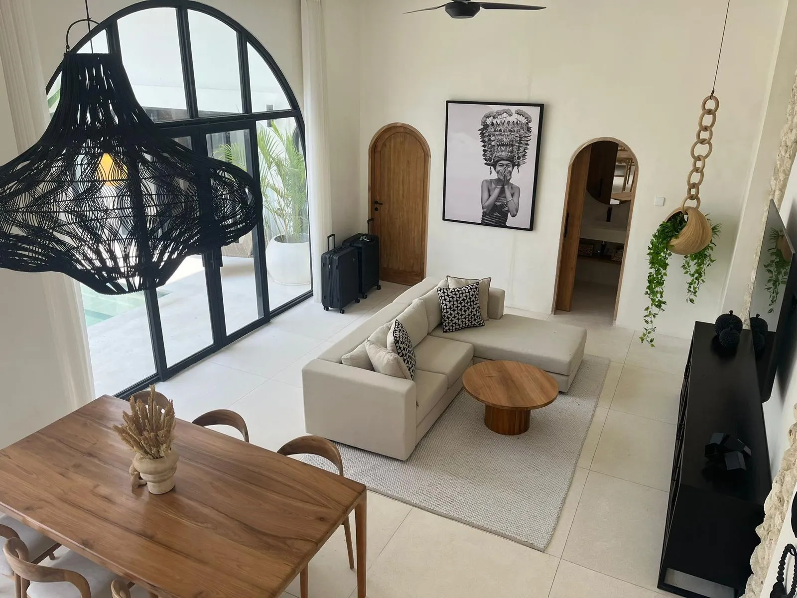 Home in a tranquil part of Ungasan — image 2