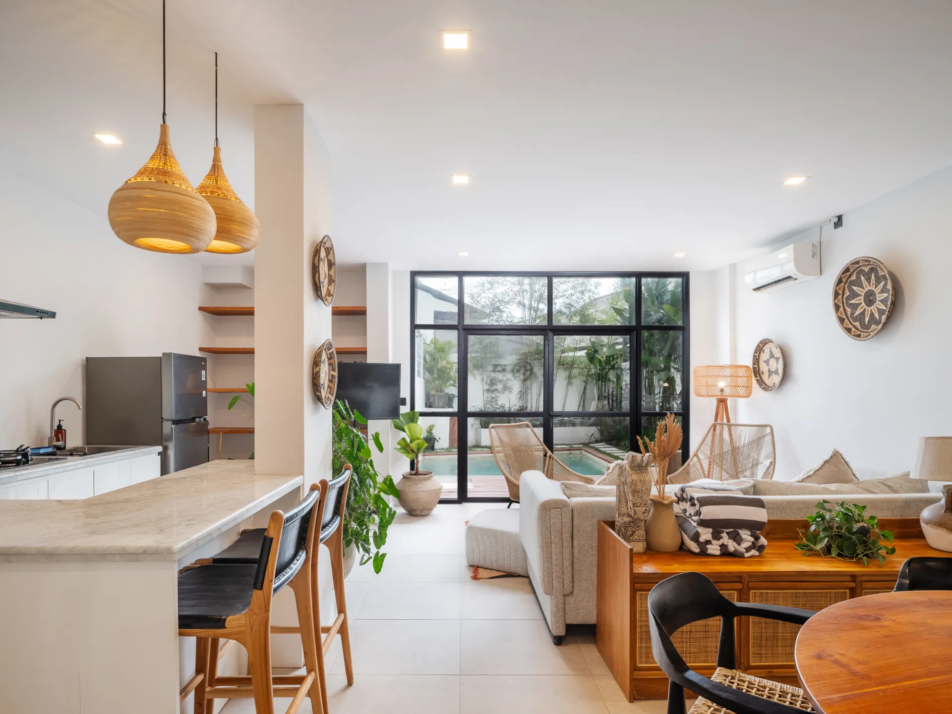 NYC loft Style Pool Villa in Berawa Canggu — image 3