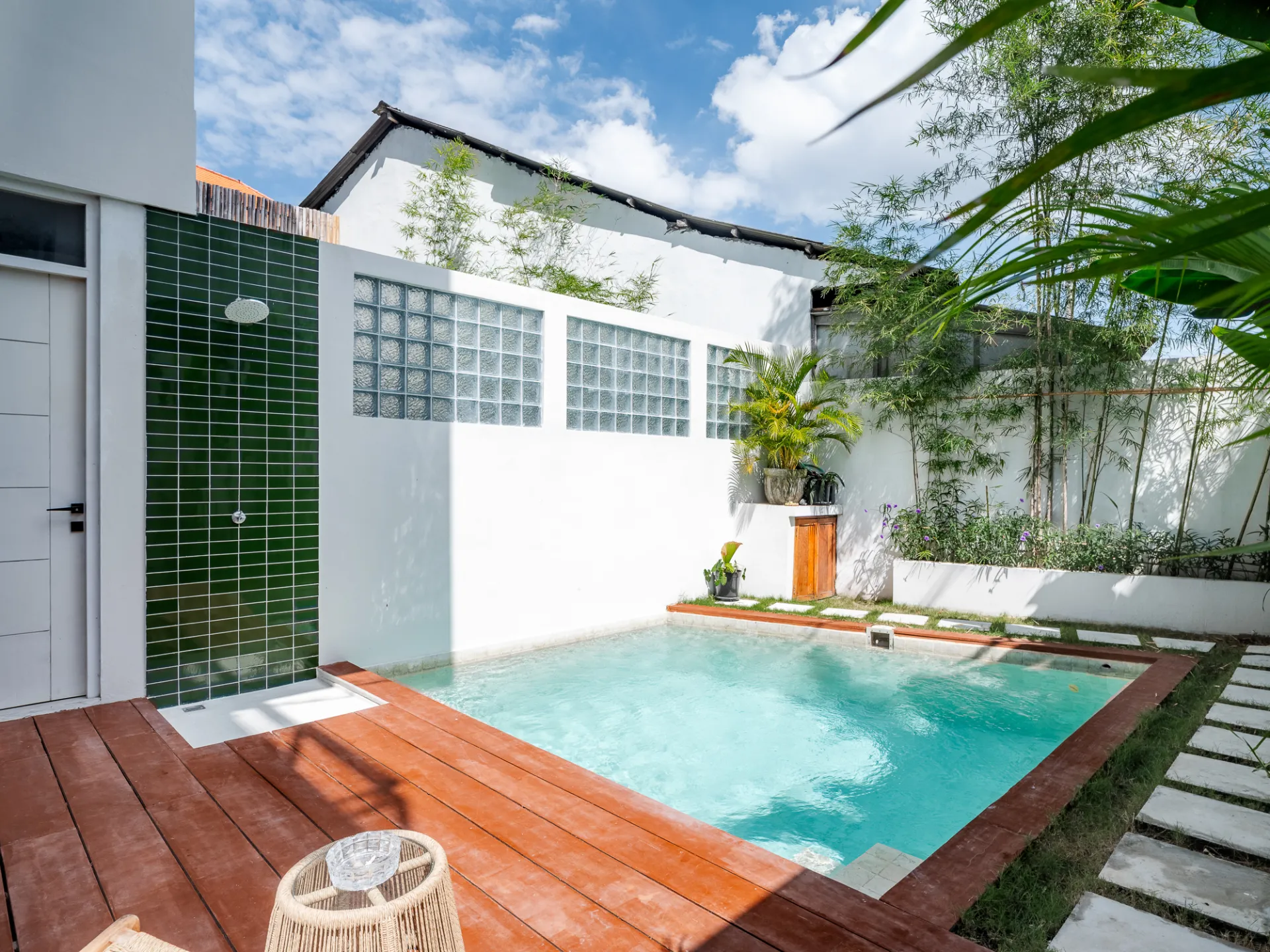 NYC loft Style Pool Villa in Berawa Canggu — image 2