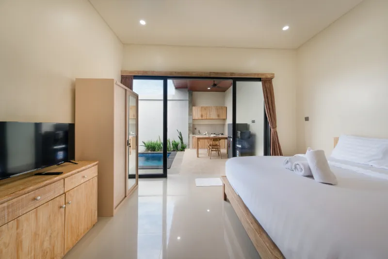 Newly Built 2BR Villa No Construction — image 1