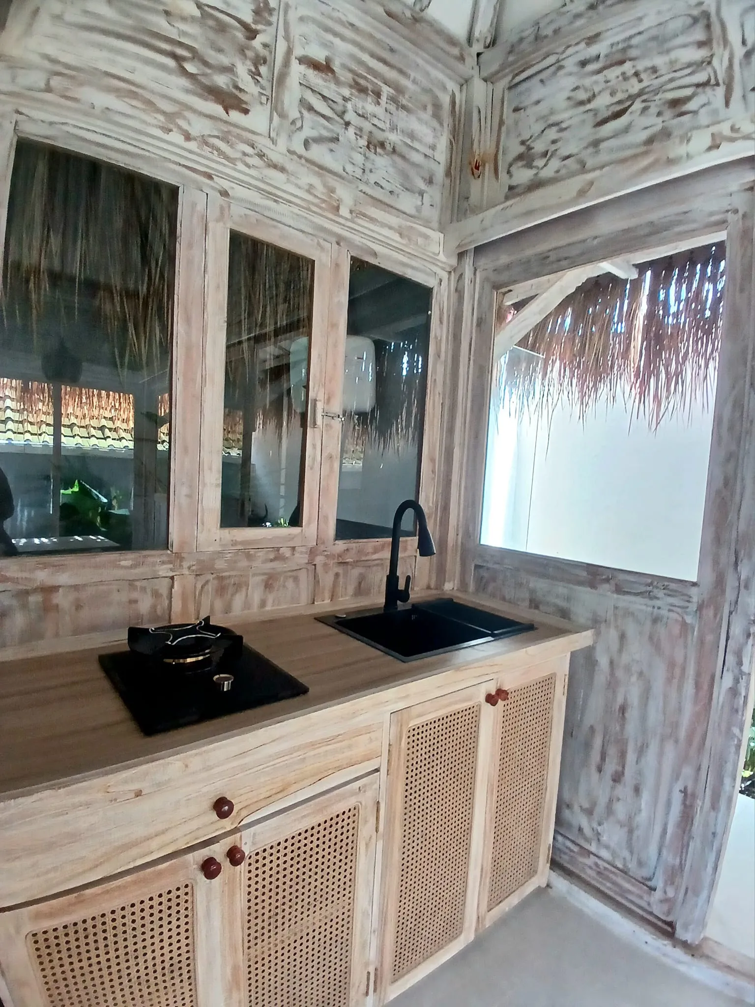 Wooden House with Private Pool — image 3