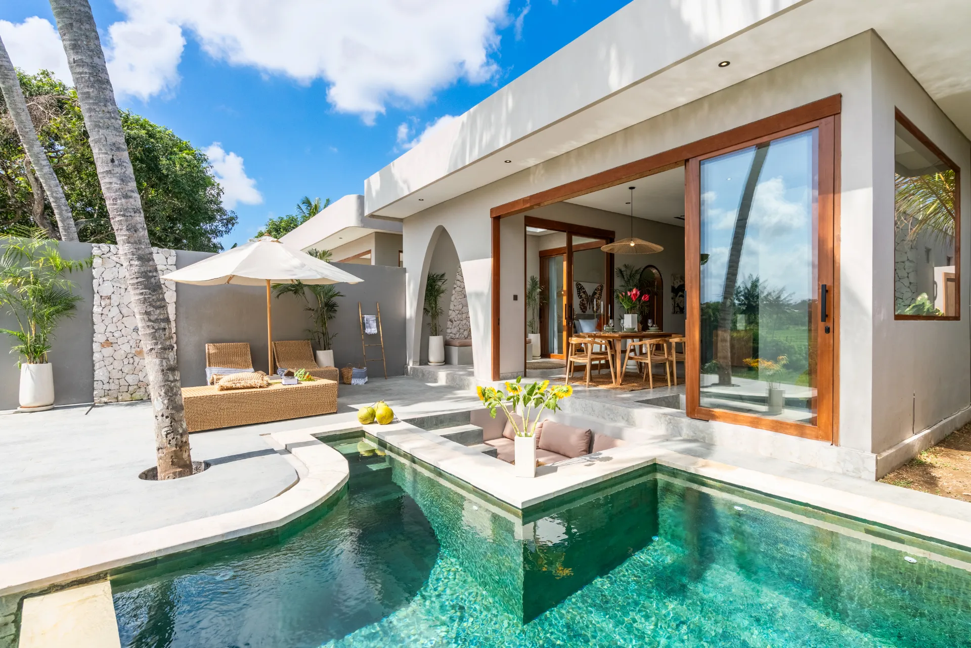 Villa Bayu - Stunning 2BR Villa w/ pool in Canggu